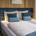 Stylish Loft With Mountain View Near The Apartman *