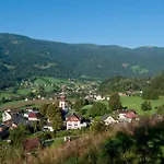 Apartman Stylish Loft With Mountain View Near The *