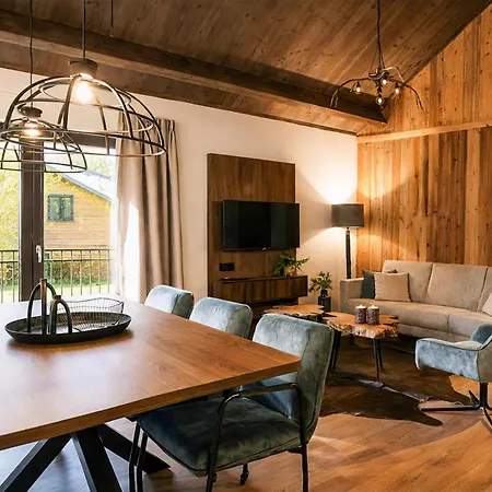 Stylish Loft With Mountain View Near The * Afritz