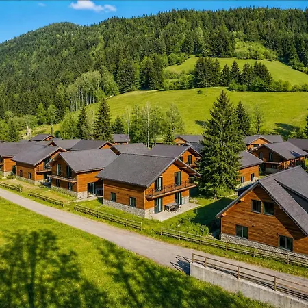 Daire Stylish Loft With Mountain View Near The