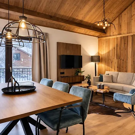 Stylish Loft With Mountain View Near The