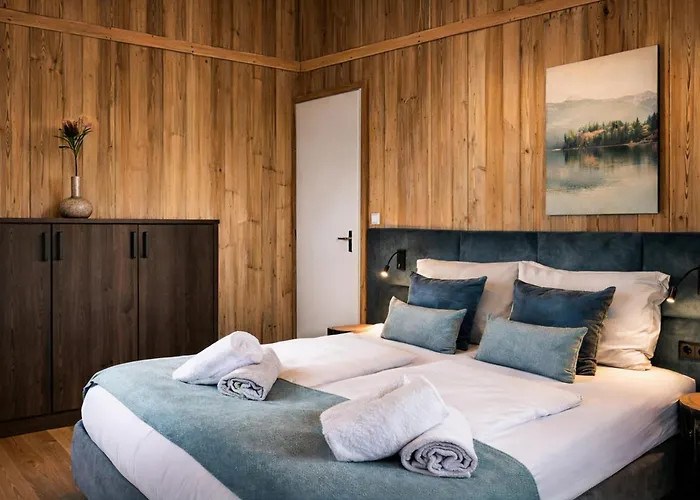 Stylish Loft With Mountain View Near The