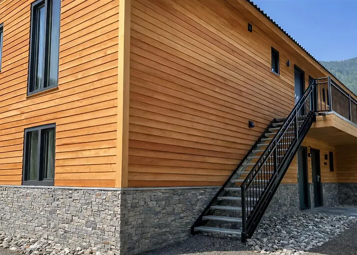 Stylish Loft With Mountain View Near The